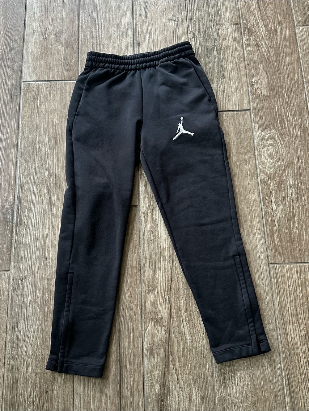 Boys Jordan Black Joggers with White Jumpman Logo  size M(10-12 YRS)